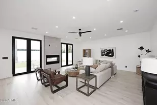 3106 N Valencia Ln, Phoenix, AZ 85018 - Photo 11