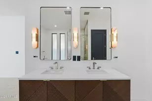 3106 N Valencia Ln, Phoenix, AZ 85018 - Photo 29