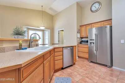 6102 W Shangri La Road, Glendale, AZ 85304 - Photo 11