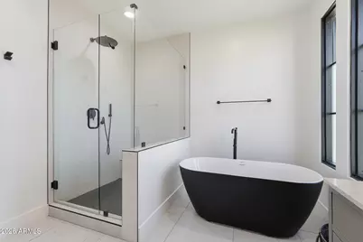 3901 E Weldon Avenue, Phoenix, AZ 85018 - Photo 13