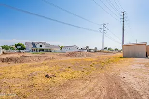 15908 E Vaughn Ave, Gilbert, AZ 85234 - Photo 87