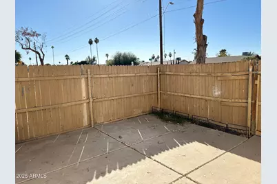 8426 N 34th Drive, Phoenix, AZ 85051 - Photo 11