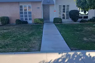 9905 W Hawthorn Dr, Sun City, AZ 85351 - Photo 1