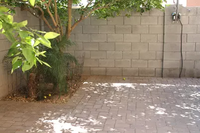 1513 E Mobile Lane, Phoenix, AZ 85040 - Photo 9