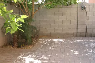 1513 E Mobile Ln, Phoenix, AZ 85040 - Photo 9