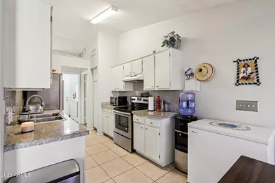 10096 N 63rd Avenue, Glendale, AZ 85302 - Photo 9