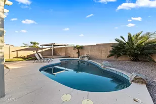 6207 W Wikieup Ln, Glendale, AZ 85308 - Photo 17