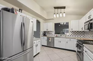 2412 E Rosemonte Dr, Phoenix, AZ 85050 - Photo 21