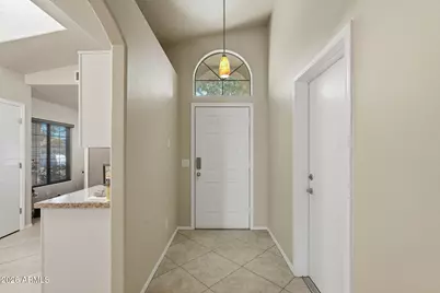 2412 E Rosemonte Drive, Phoenix, AZ 85050 - Photo 5