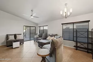 2412 E Rosemonte Dr, Phoenix, AZ 85050 - Photo 7