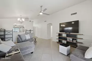 2412 E Rosemonte Dr, Phoenix, AZ 85050 - Photo 15