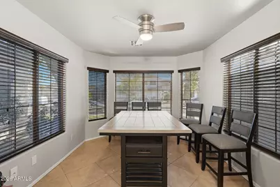 2412 E Rosemonte Drive, Phoenix, AZ 85050 - Photo 29