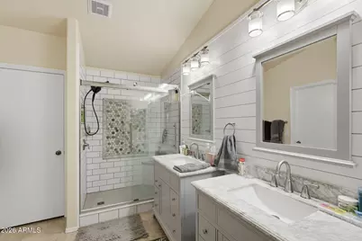 2412 E Rosemonte Drive, Phoenix, AZ 85050 - Photo 11