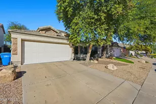 2412 E Rosemonte Dr, Phoenix, AZ 85050 - Photo 3