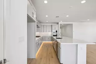 7938 W Griswold Rd, Peoria, AZ 85345 - Photo 17