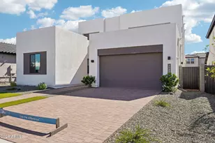 7945 W Griswold Rd, Peoria, AZ 85345 - Photo 3