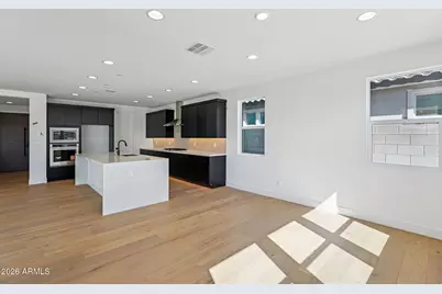 7945 W Griswold Road, Peoria, AZ 85345 - Photo 19