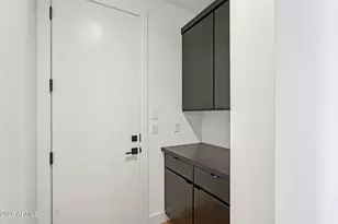 7945 W Griswold Rd, Peoria, AZ 85345 - Photo 43