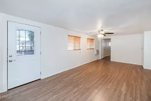 9025 N 14th Pl, Phoenix, AZ 85020 - Photo 17