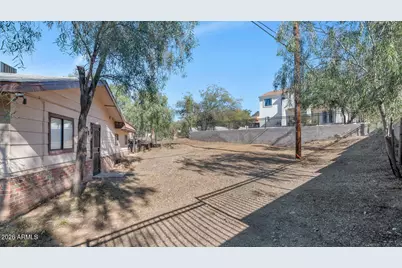 9025 N 14th Place, Phoenix, AZ 85020 - Photo 33