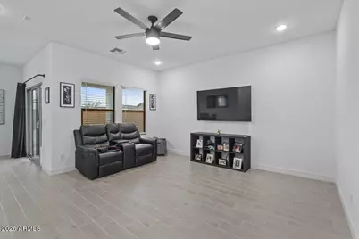 42505 W Vincent Drive, Maricopa, AZ 85138 - Photo 5