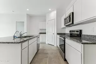 1539 E Glazier Dr E, Casa Grande, AZ 85122 - Photo 3