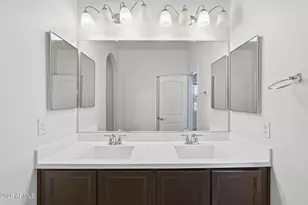 1367 S Country Club Dr, Mesa, AZ 85210 - Photo 33