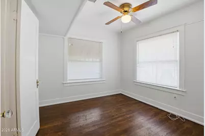 28 W Lewis Avenue, Phoenix, AZ 85003 - Photo 15