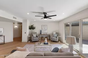 10647 W Campana Dr, Sun City, AZ 85351 - Photo 11