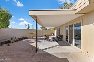 10647 W Campana Dr, Sun City, AZ 85351 - Photo 33