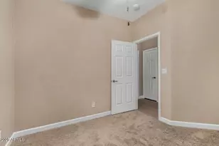 1676 W Owens Way, Anthem, AZ 85086 - Photo 9