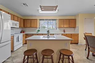 15797 W Maui Ln, Surprise, AZ 85379 - Photo 13