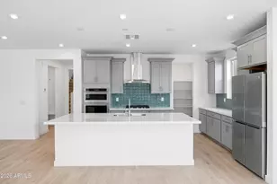 10223 S 20th Ln, Phoenix, AZ 85041 - Photo 5