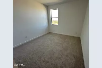 10223 S 20th Lane, Phoenix, AZ 85041 - Photo 9