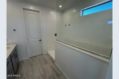 10223 S 20th Lane, Phoenix, AZ 85041 - Photo 15