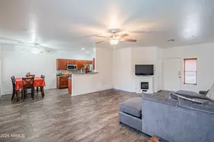 2621 E Pecan Rd, Phoenix, AZ 85040 - Photo 17