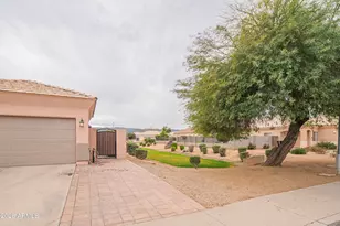 2621 E Pecan Rd, Phoenix, AZ 85040 - Photo 3