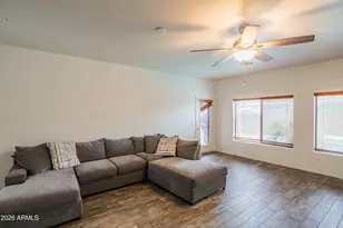 2621 E Pecan Rd, Phoenix, AZ 85040 - Photo 11