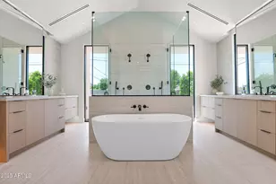 4704 N 40th Pl, Phoenix, AZ 85018 - Photo 37