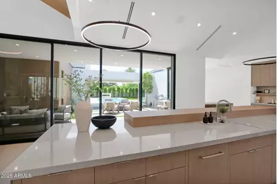 4704 N 40th Place, Phoenix, AZ 85018 - Photo 25