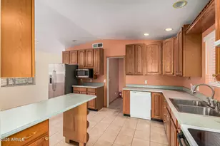 144 Peretz Cir, Morristown, AZ 85342 - Photo 9