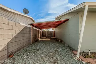 144 Peretz Cir, Morristown, AZ 85342 - Photo 17