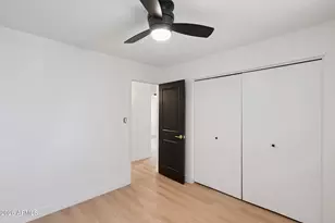 735 E Manhatton Dr, Tempe, AZ 85282 - Photo 29