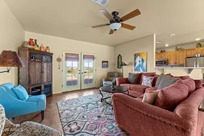 51921 W William Road, Aguila, AZ 85320 - Photo 11