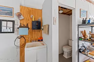 51921 W William Rd, Aguila, AZ 85320 - Photo 27