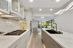 7161 E Rancho Vista Dr, Scottsdale, AZ 85251 - Photo 1