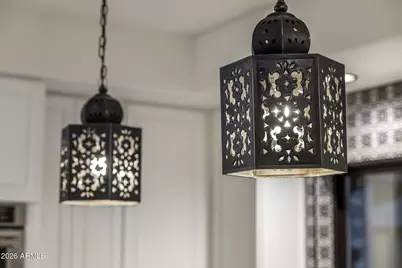 8127 E Del Capitan Drive, Scottsdale, AZ 85258 - Photo 17