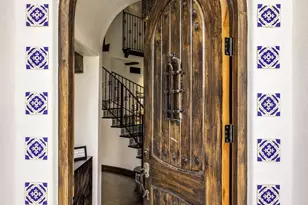 8127 E Del Capitan Dr, Scottsdale, AZ 85258 - Photo 5