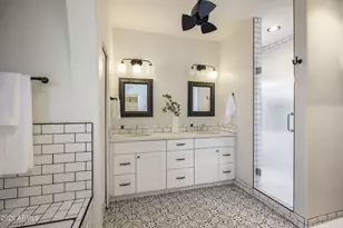 8127 E Del Capitan Dr, Scottsdale, AZ 85258 - Photo 39