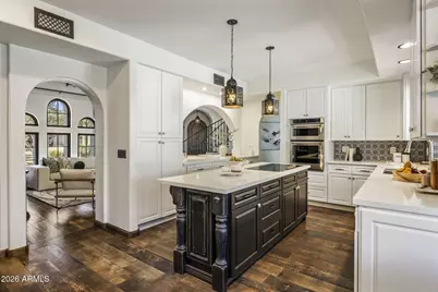 8127 E Del Capitan Drive, Scottsdale, AZ 85258 - Photo 19